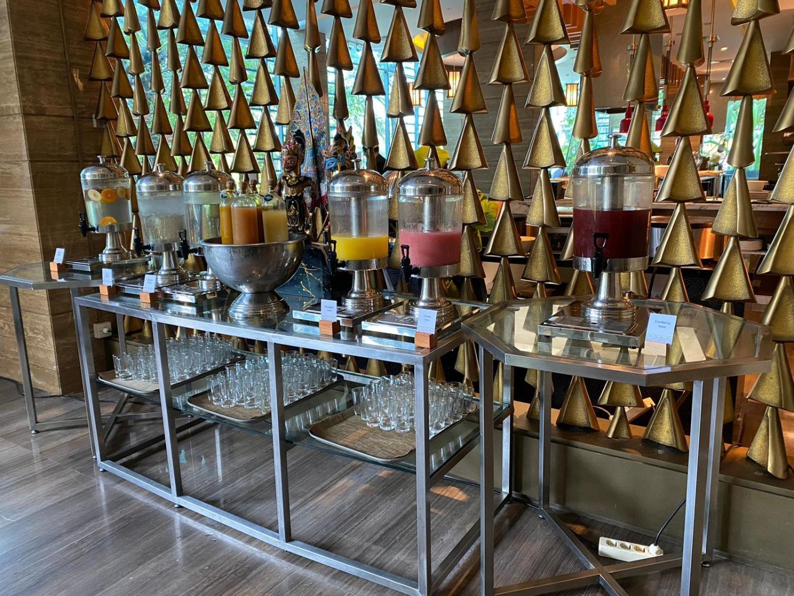 Doubletree By Hilton Jakarta Kemayoran Extérieur photo